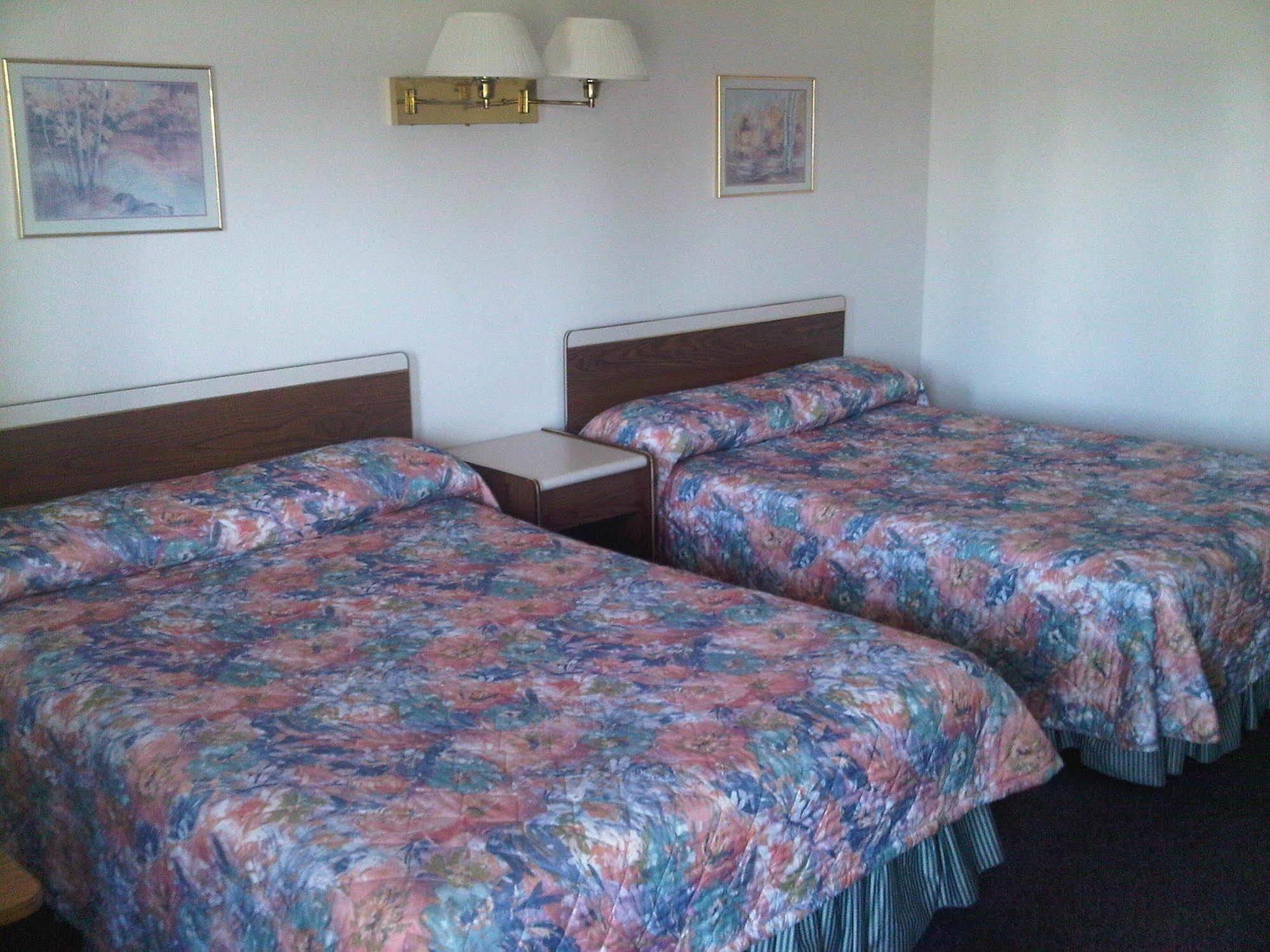 Embassy Motel Kingston Zewnętrze zdjęcie